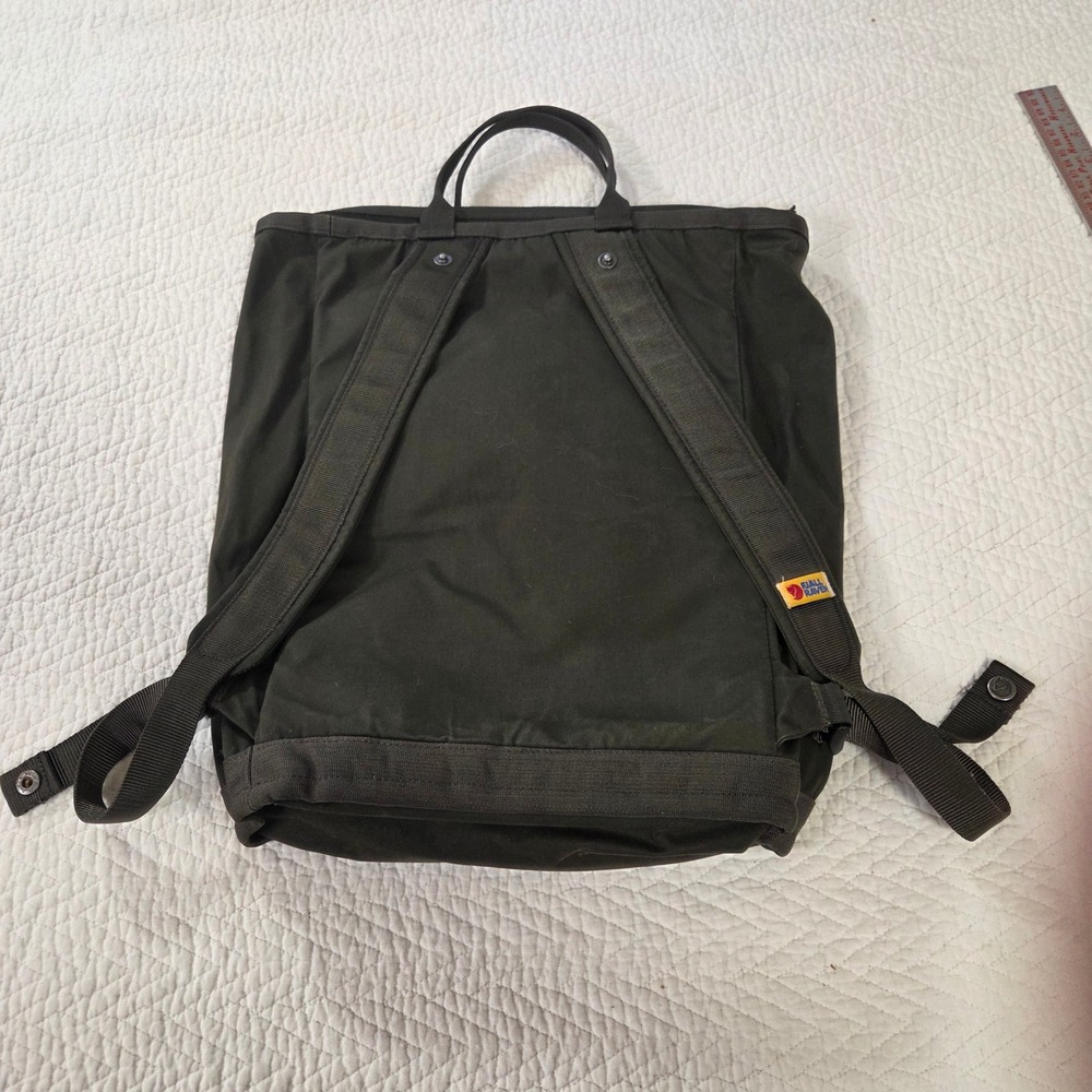 Fjallraven Totepack No. 1 Convertible Tote Backpack Dark Olive Green G-1000 - Picture 4 of 6